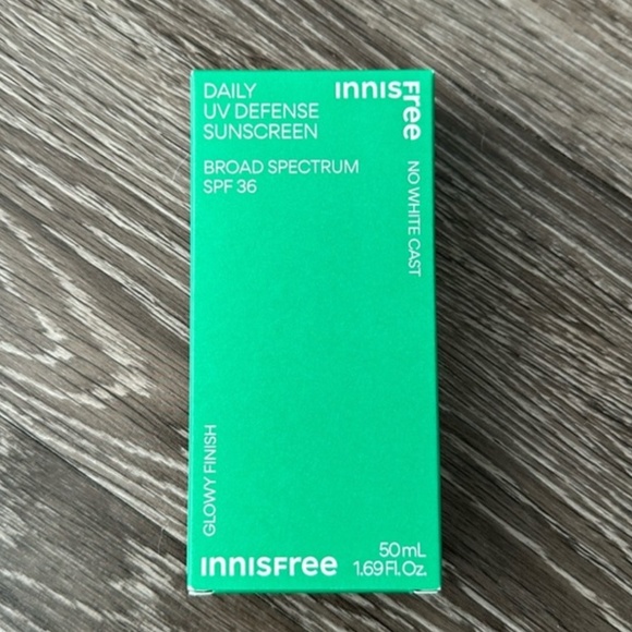 Innisfree Daily UV Defense Invisible Broad Spectrum SPF 36 Sunscreen - Picture 2 of 2
